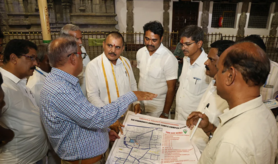 JEO Conducts Inspection at Tiruchanoor Temple
