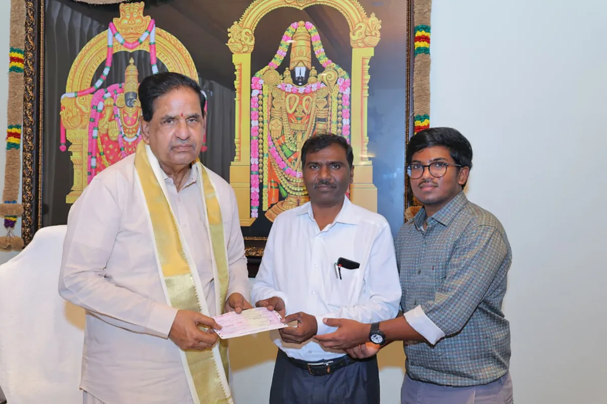 Renowned Pulmonologist Donates ₹10 Lakh to TTD Sri Venkateswara Pranadana Trust