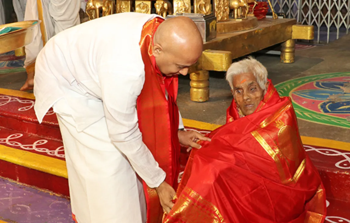 116-Year-Old Devotee Treks Alipiri Steps to Tirumala, Receives Srivari Darshan with TTD's Special Care