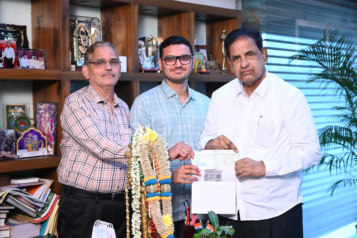 Hyderabad Devotee Donates ₹10 Lakh to TTD Sri Venkateswara Annaprasadam Trust