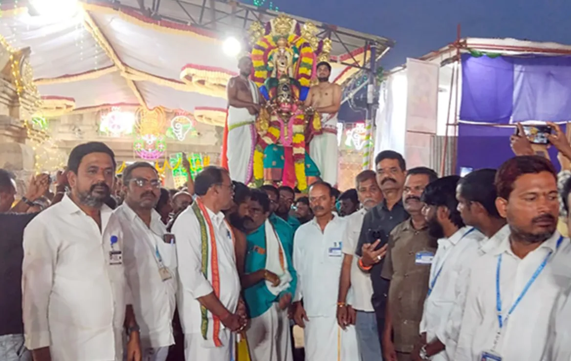 Sri Soumyanatha Swamy Appears as Sri Kodanda Rama on Hanumantha Vahanam at Nandalur Brahmotsavams