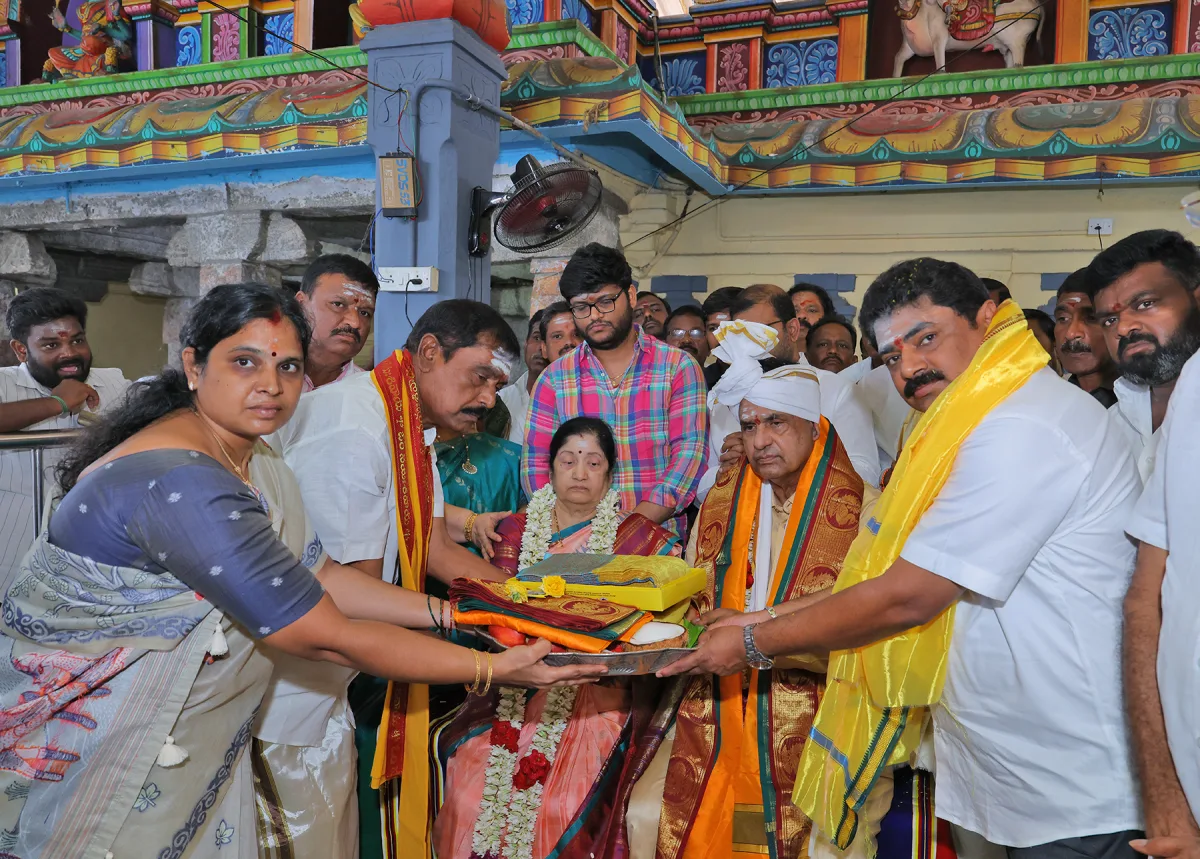 TTD Chairman B.R. Naidu Offers Prayers at Sri Pallikondeswara Swamy Temple, Surutupalli