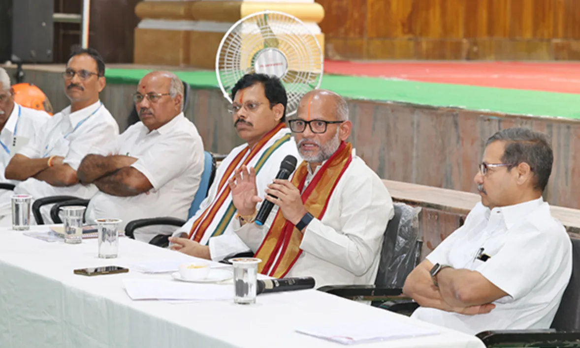 TTD Additional EO Urges Deputation Staff to Serve Devotees with Dedication During Srivari Brahmotsavams