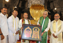 AP Governer Prayers in Tirumala Temple AP Governer Prayers in Tirumala Temple