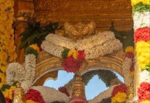 Sri Bhu Sametha Sri Malayappa Swamy Uregimpu on the golden chariot Sri Malayappa Swamy Uregimpu