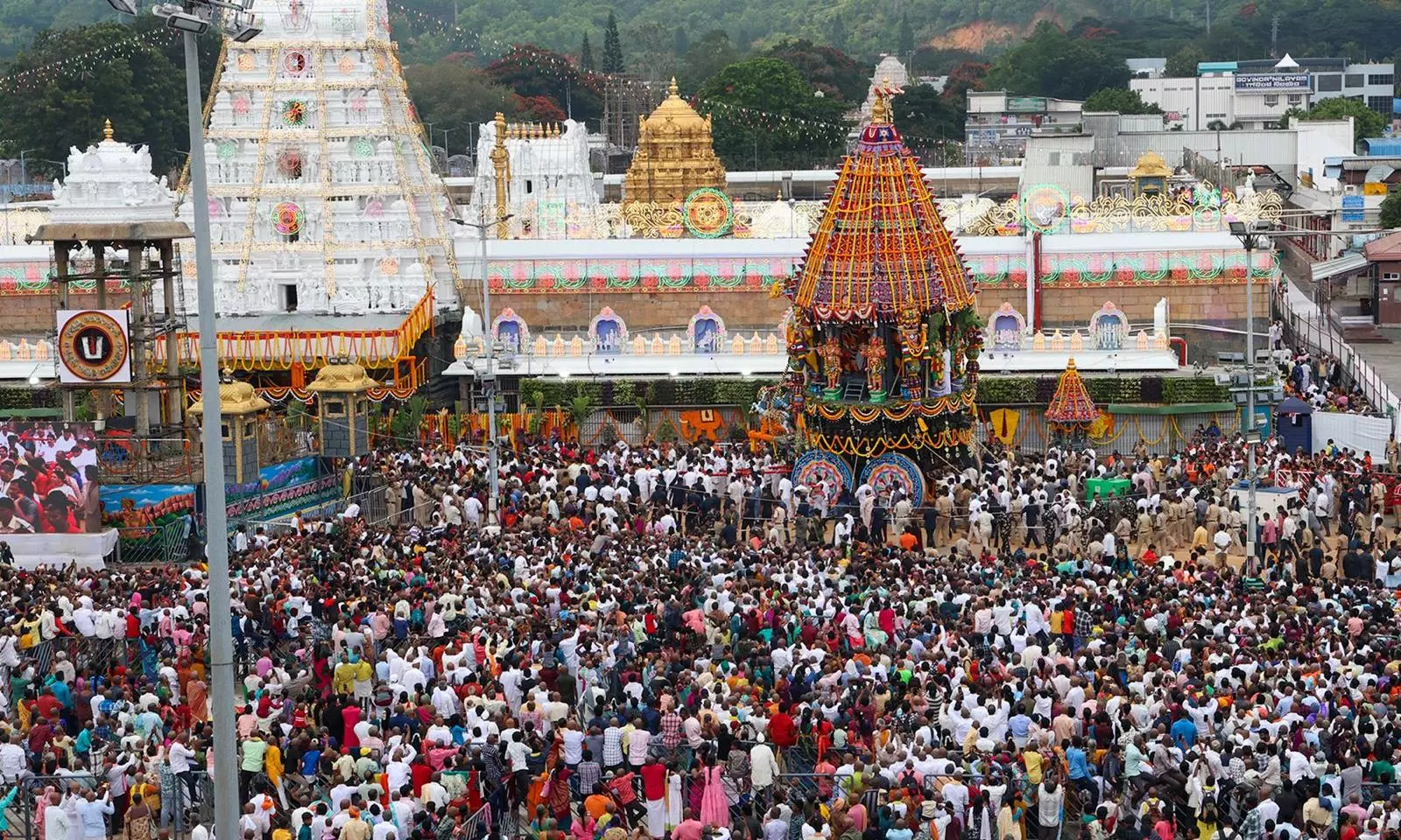 Tirumala-piligrims.webp
