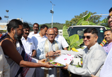 Ashok Leyland Donates Mini Truck Worth ₹8.75 Lakh to TTD at Tirumala Ashok Leyland Donates Mini Truck to TTD at Tirumala