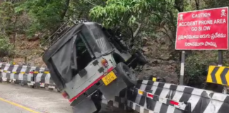 Tirumala Ghat Road Accident: 2 Crashes at First Ghat,… Massive Traffic Jam Tirumala ghat road Accident
