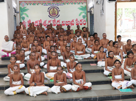 VEDIC STUDENTS IN SRI VENKATESWARA VED VIJNANA PEETHAM AT DHARMAGIRI